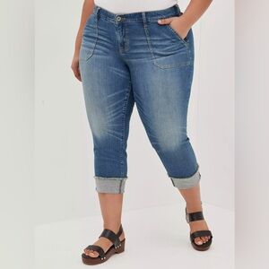 Torrid‎ Crop Boyfriend Vintage Stretch Jeans Size 22